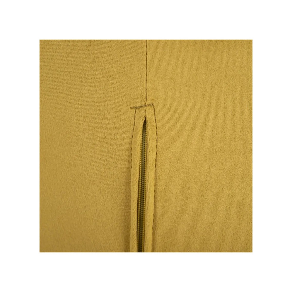 SILLÓN TERCIOPELO MOSTAZA TEJIDO-MADERA 67 X 67 X 81,50 CM