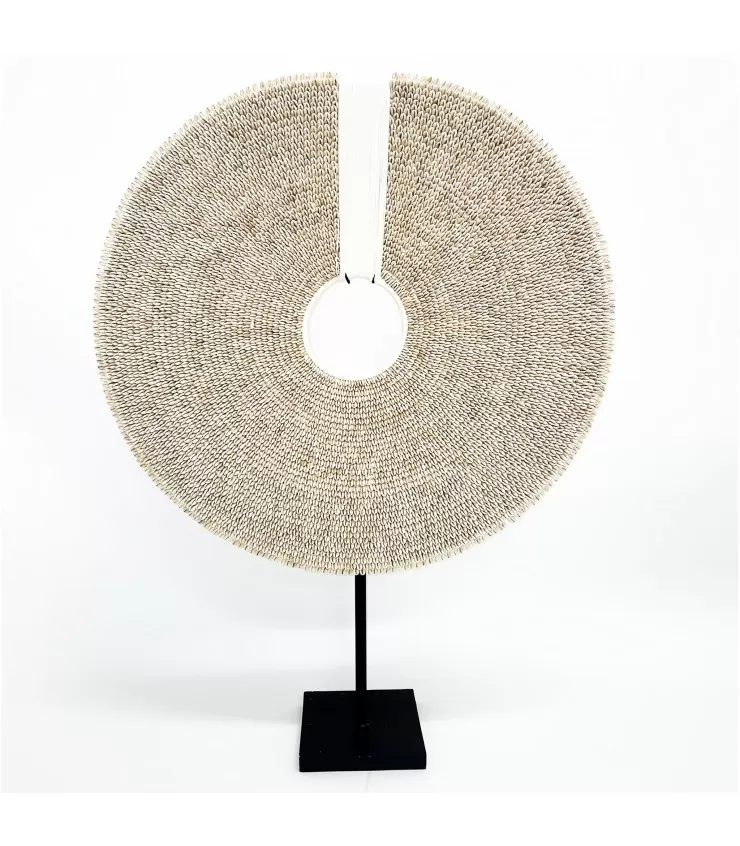 The Papua Shell Disc on Stand - White - XXL