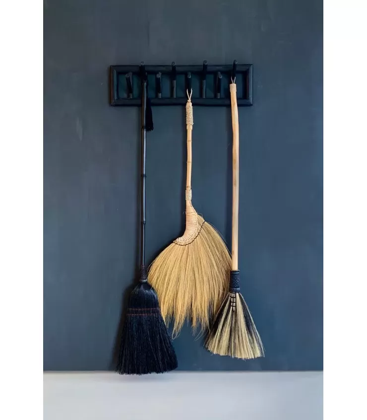 The Big Broom - Black