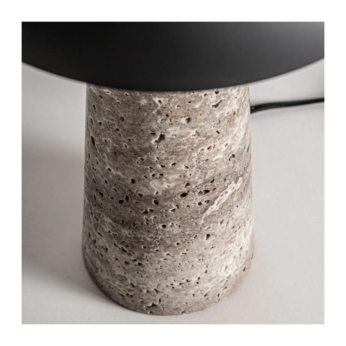 LÁMPARA DE SOBREMESA