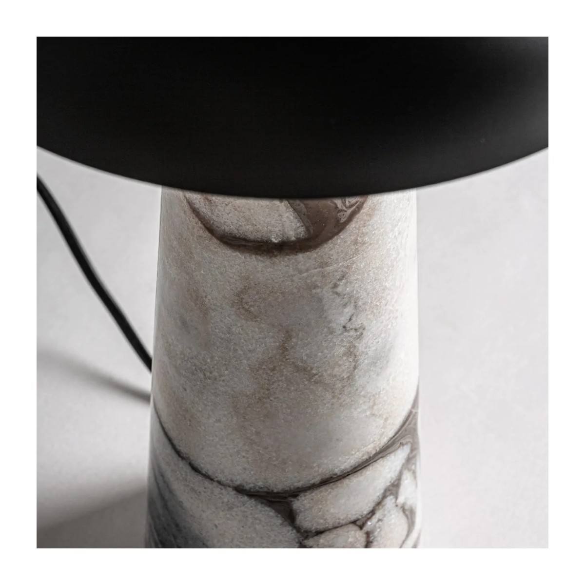 LÁMPARA DE SOBREMESA