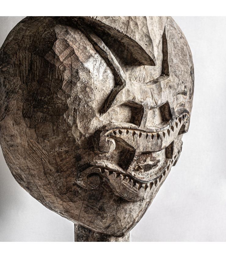 ESCULTURA PIE