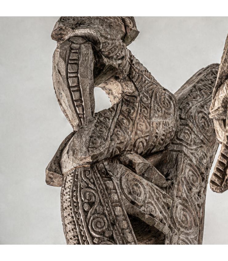 ESCULTURA PIE J 2 KALES