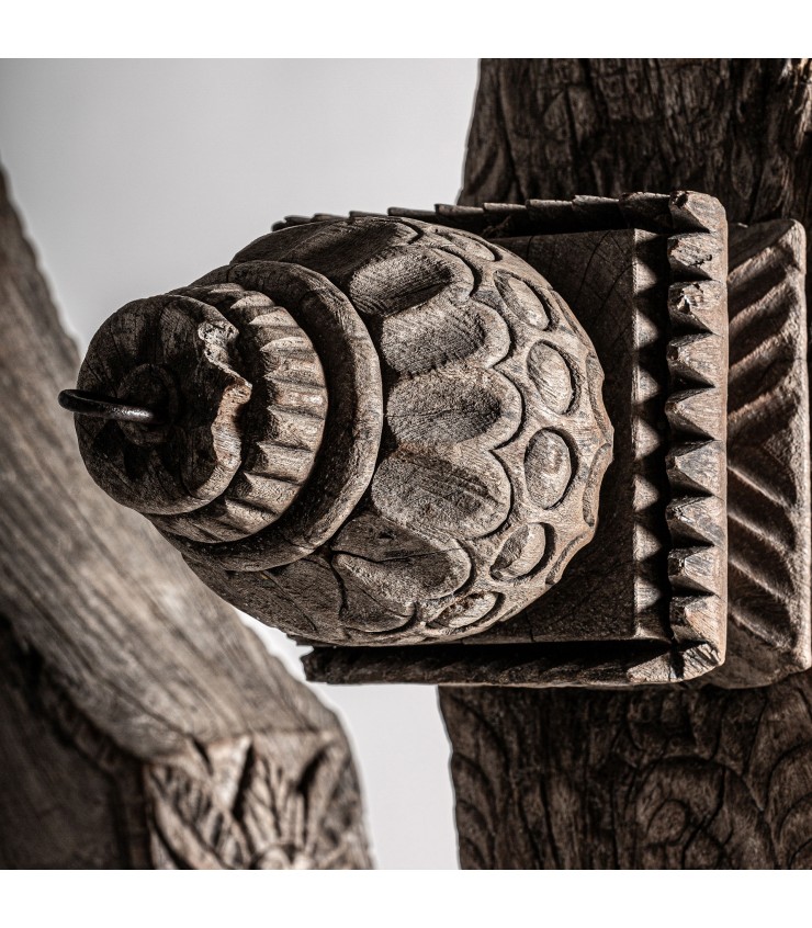 ESCULTURA J 2
