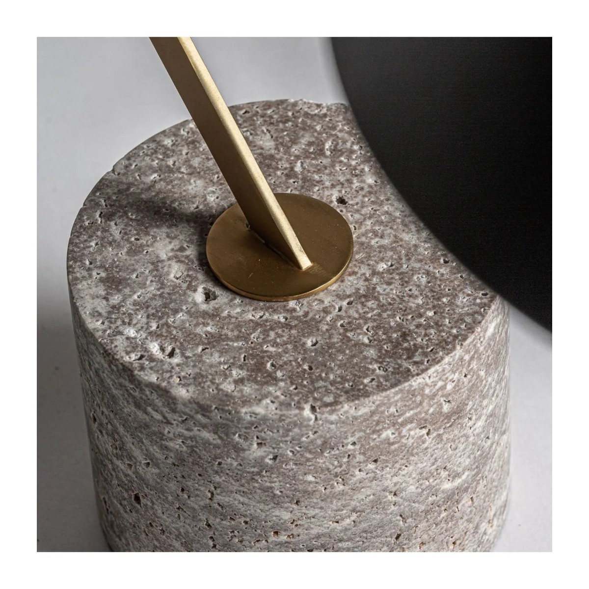 LÁMPARA DE SOBREMESA