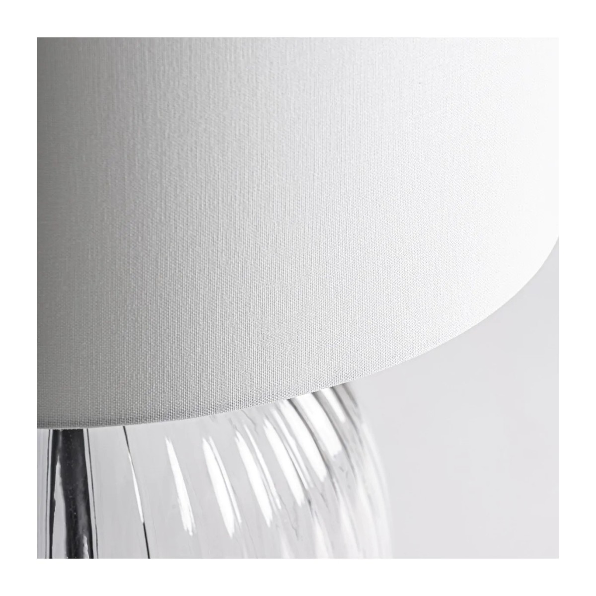 LÁMPARA DE SOBREMESA