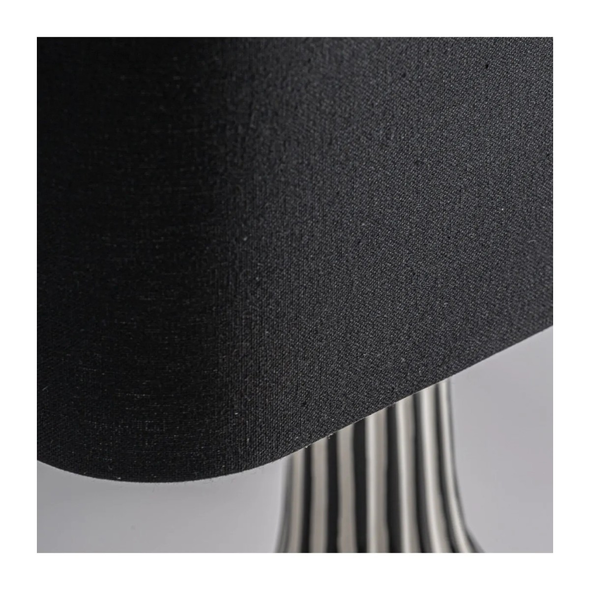 LÁMPARA DE SOBREMESA