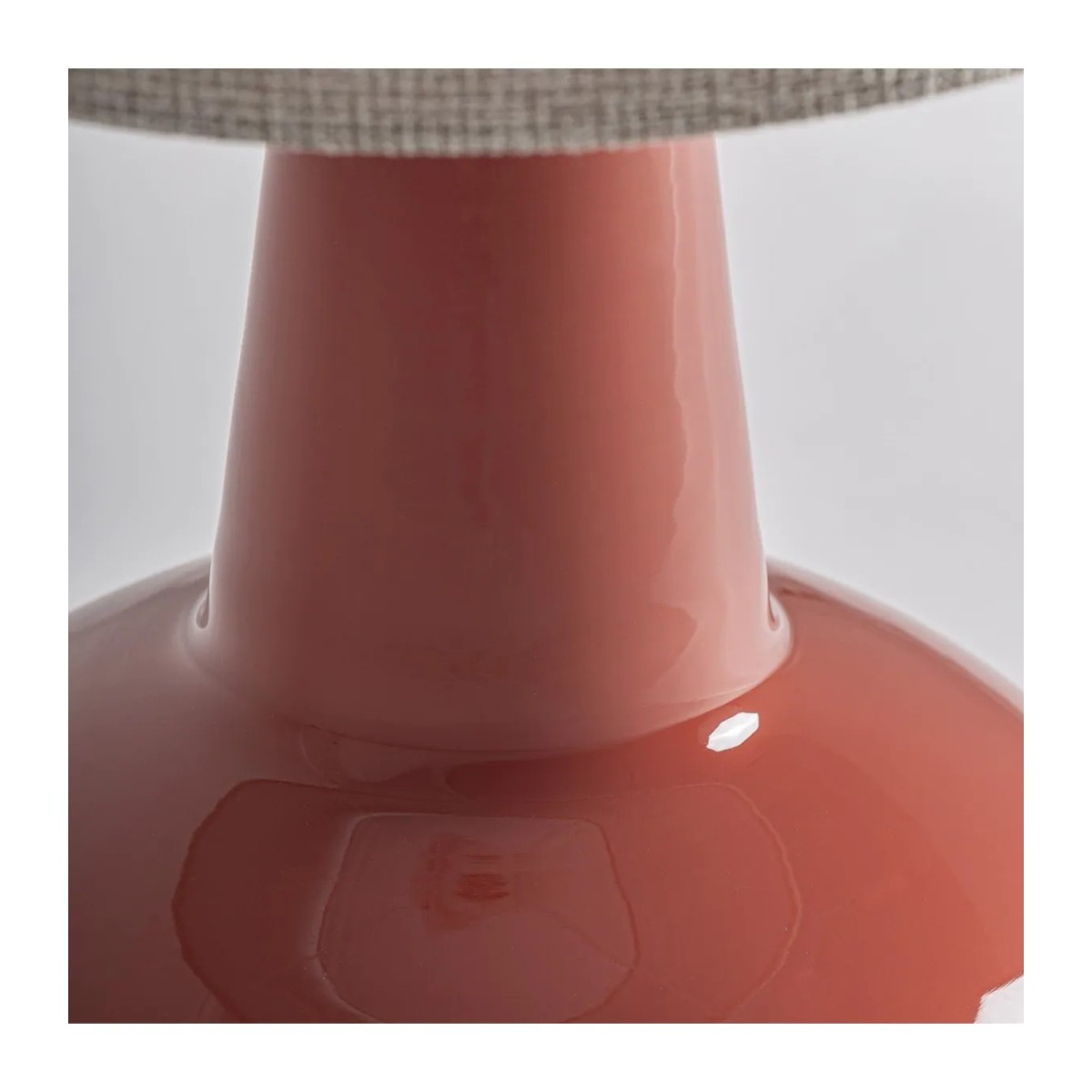 LÁMPARA DE SOBREMESA