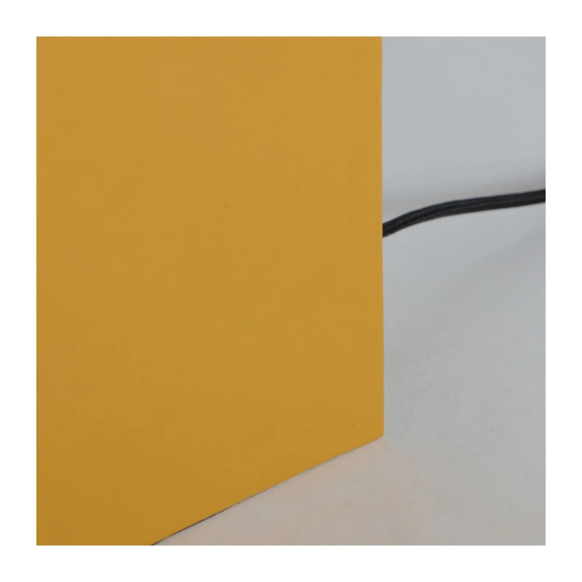 LÁMPARA DE SOBREMESA VEZIA