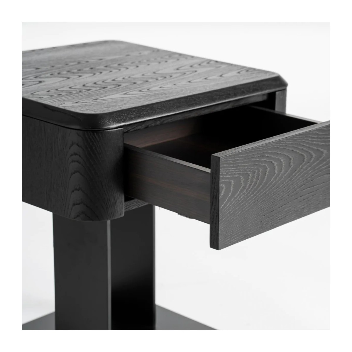 MESITA DE NOCHE CAIZA