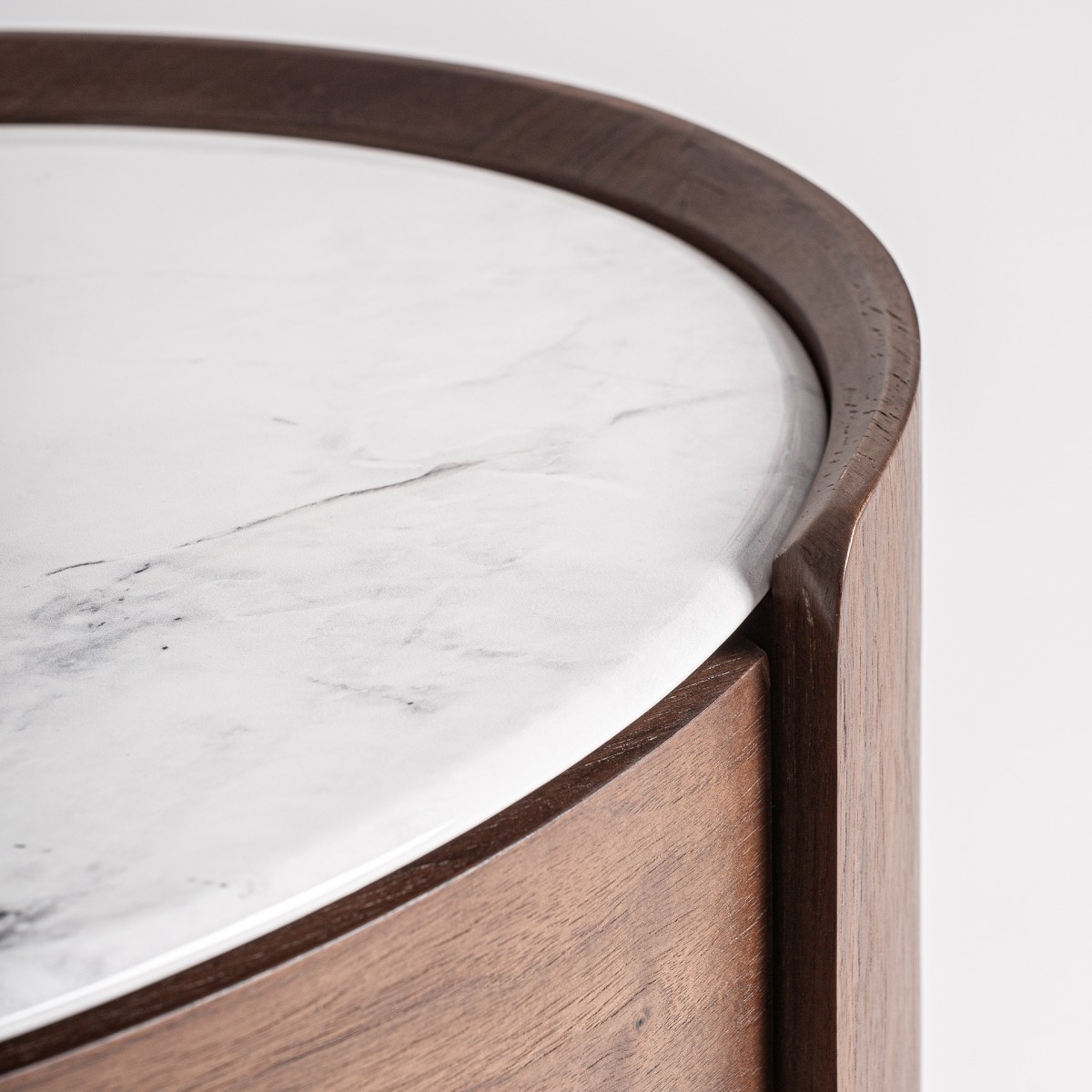 MESITA DE NOCHE STUETTA