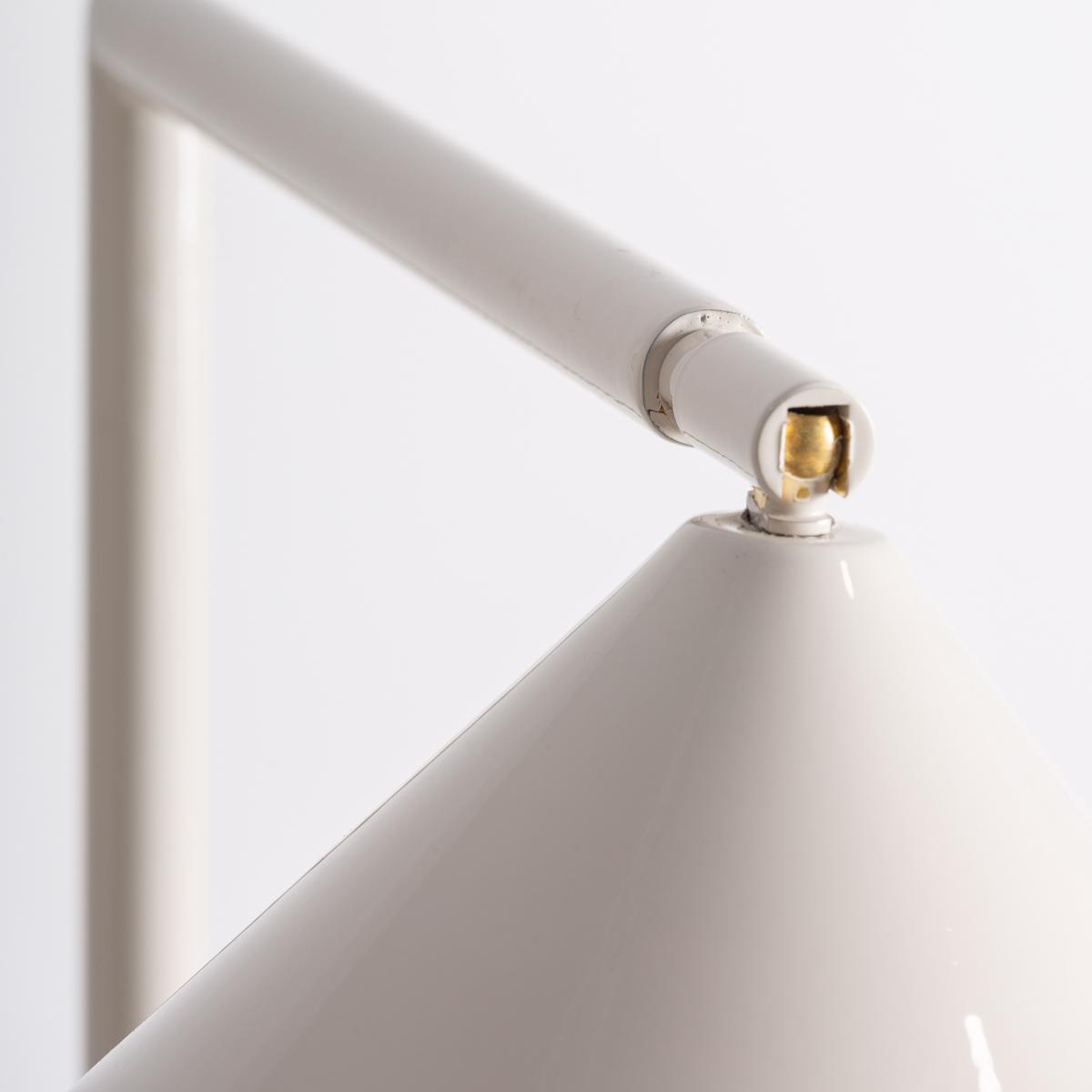 LÁMPARA DE PIE SAND