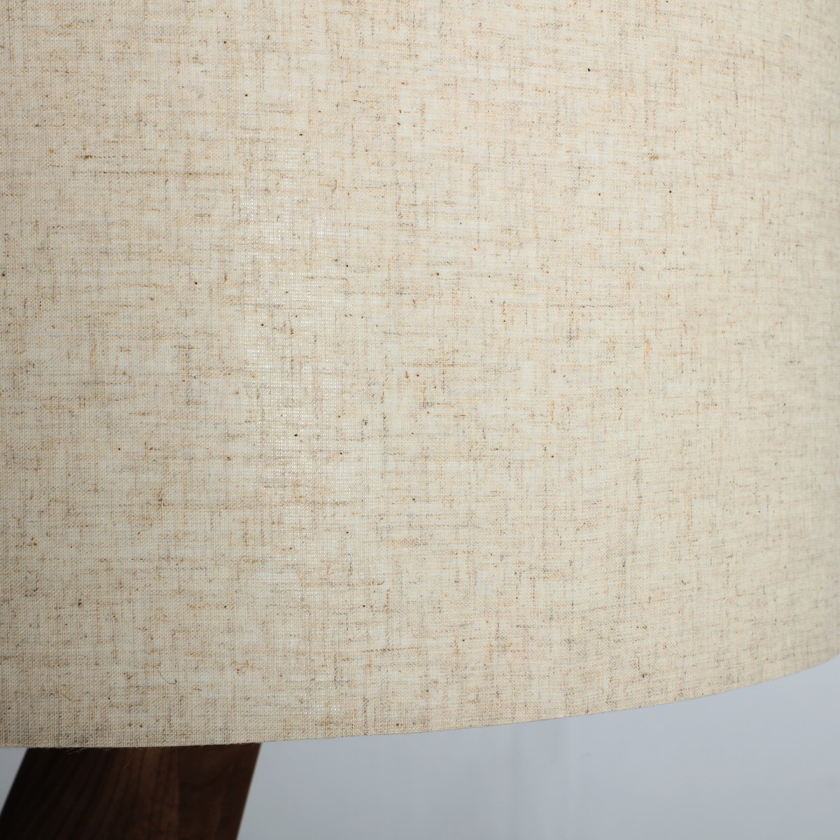 LÁMPARA DE PIE ONDA