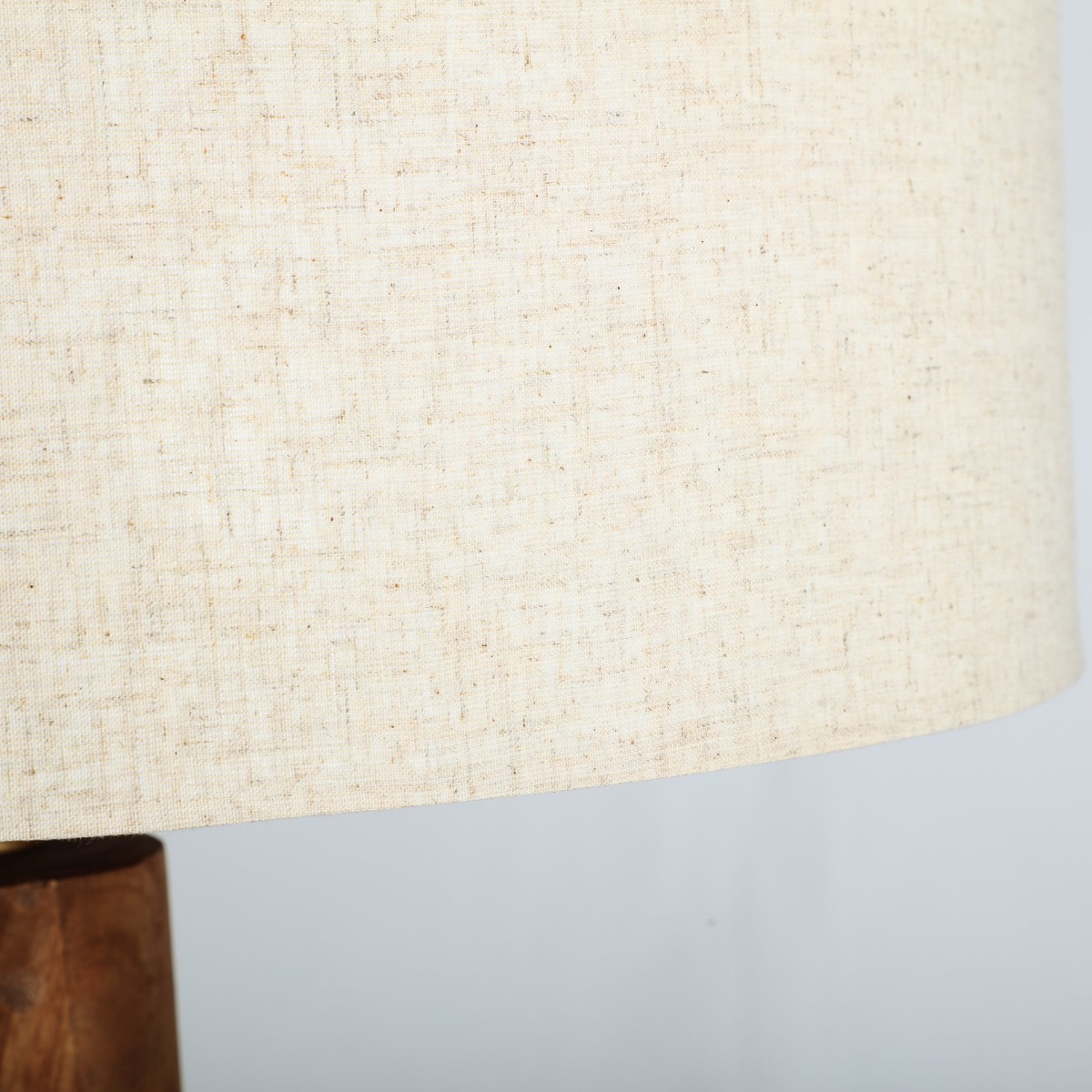 LÁMPARA DE PIE BELA