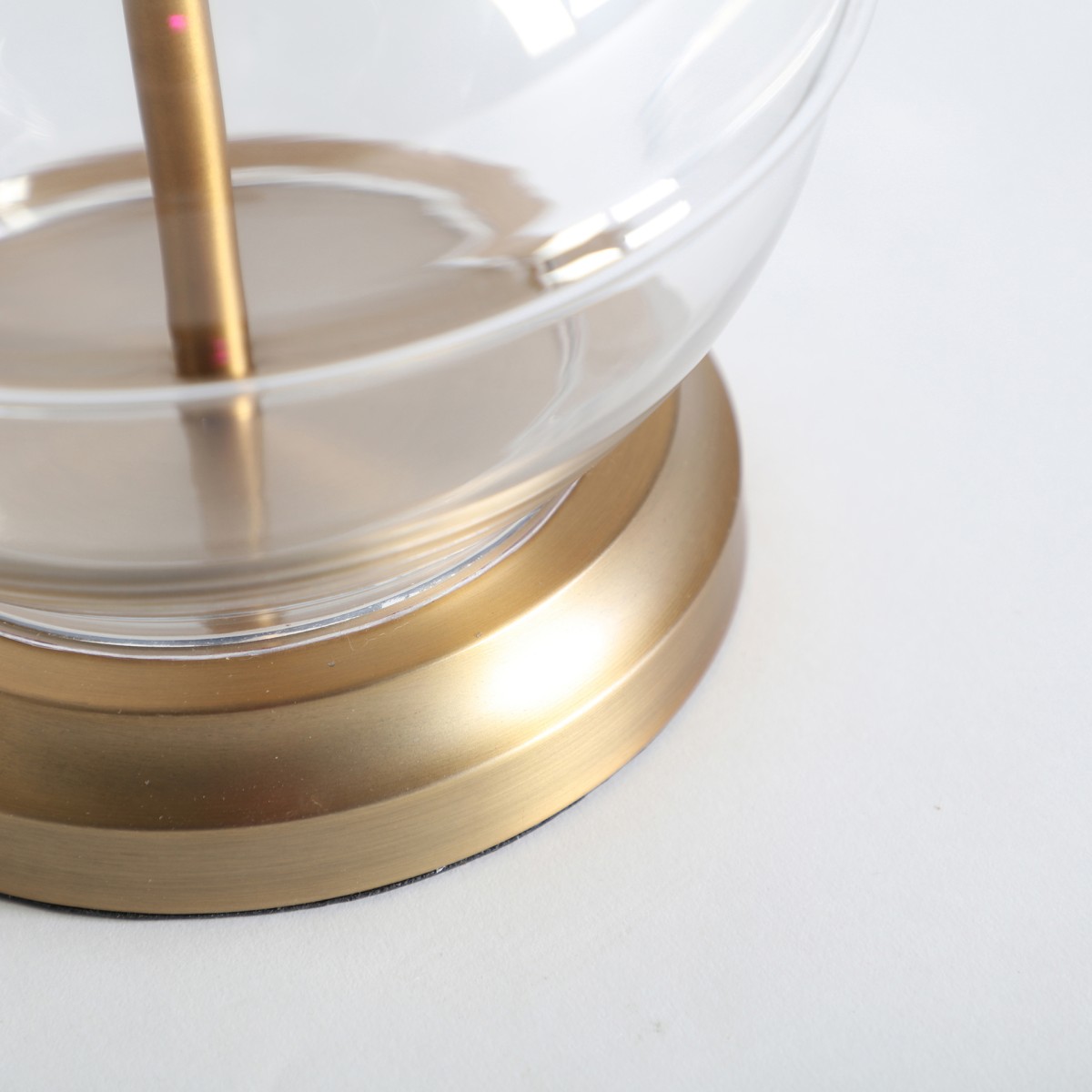 LÁMPARA DE SOBREMESA